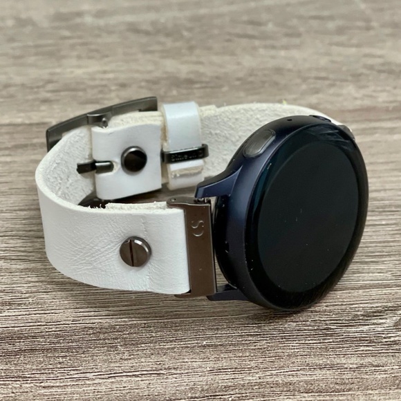 White Leather Strap Black Galaxy Active2 Band main image 7
